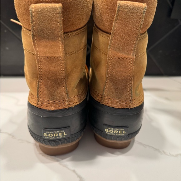 Men’s Sorel Cheyanne II boots size 6